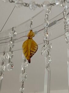Handcrafted Murano crystal glass pendant light styled in a delicate hand-shaped leaf design by Moderneonlight.